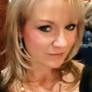 Meet your Posher, Valerie